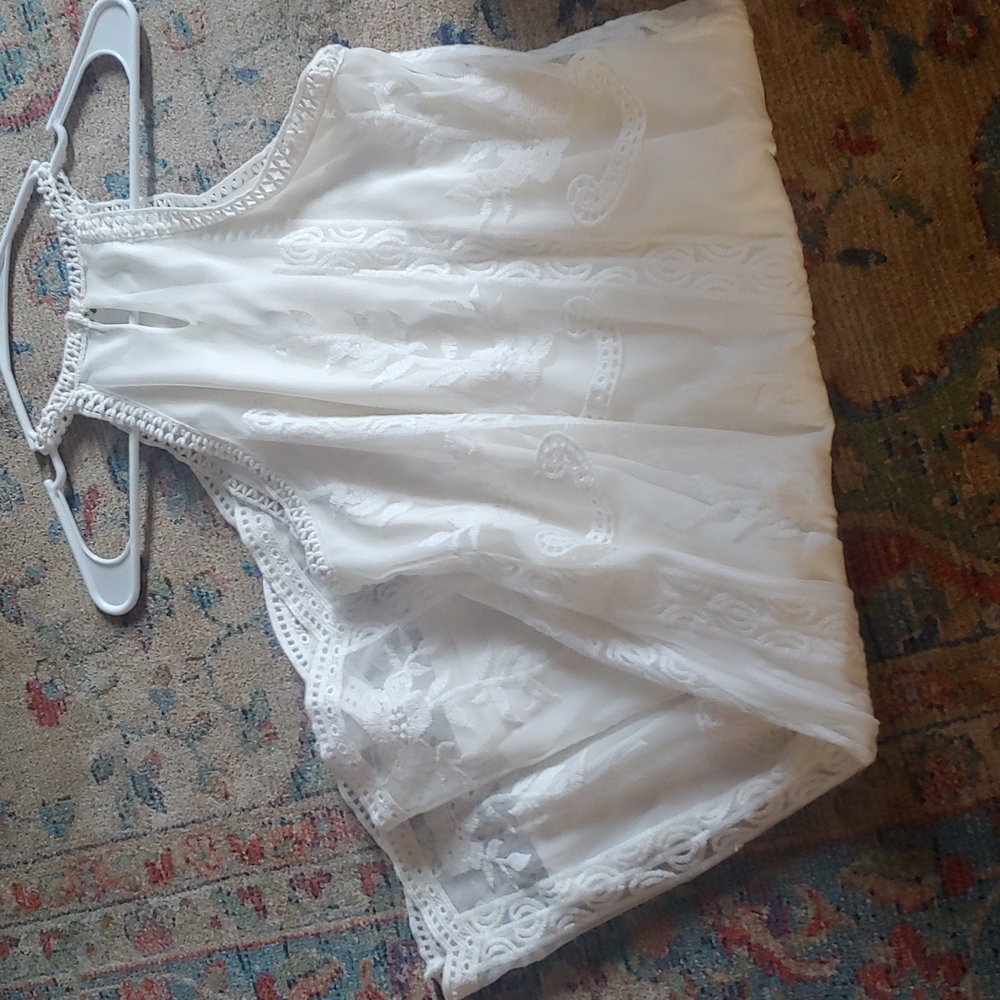 NWOT Jun&Ivy 100% polyester dress. sz.S